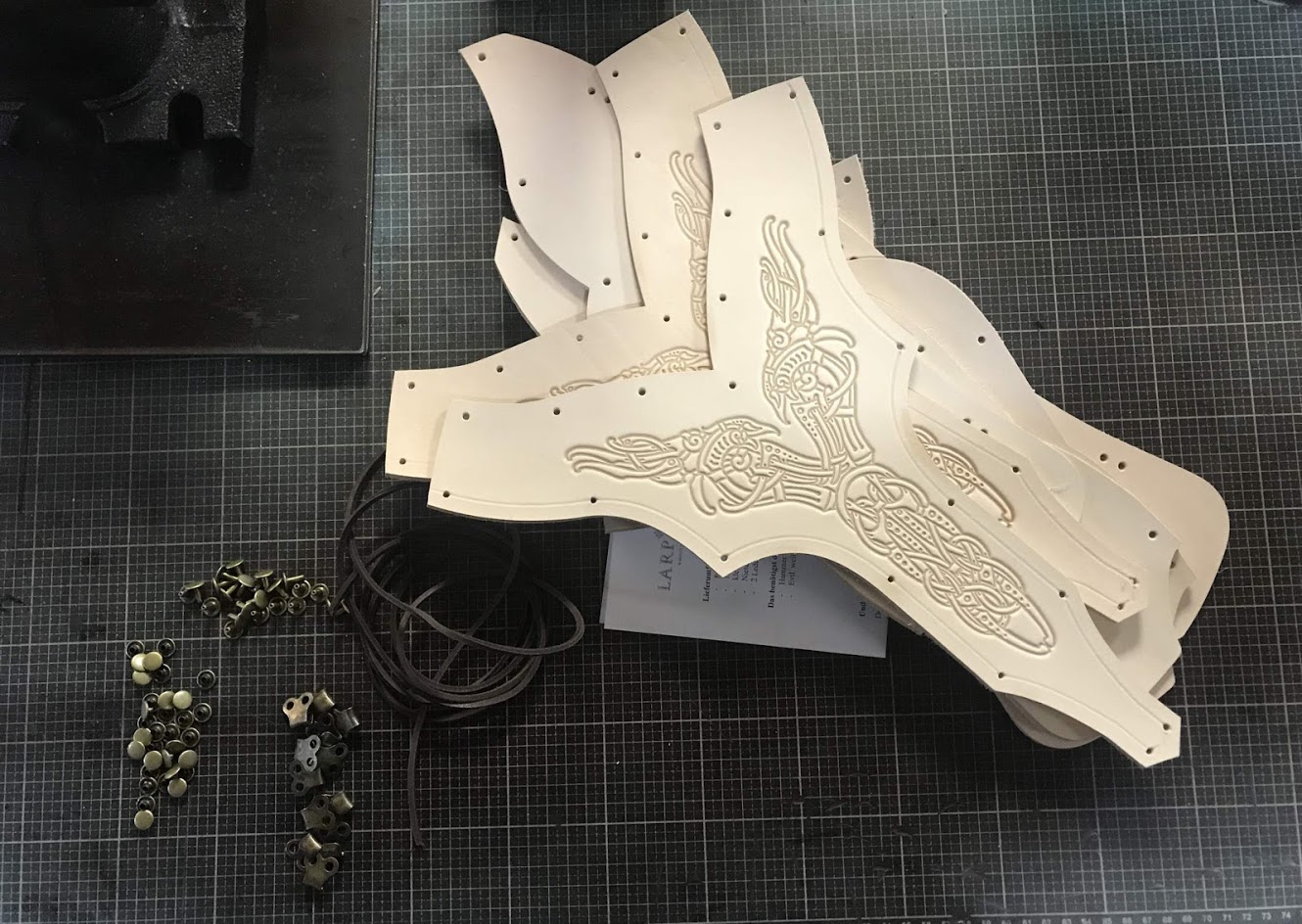 LARP Beinschienen Draco DIY Bausatz