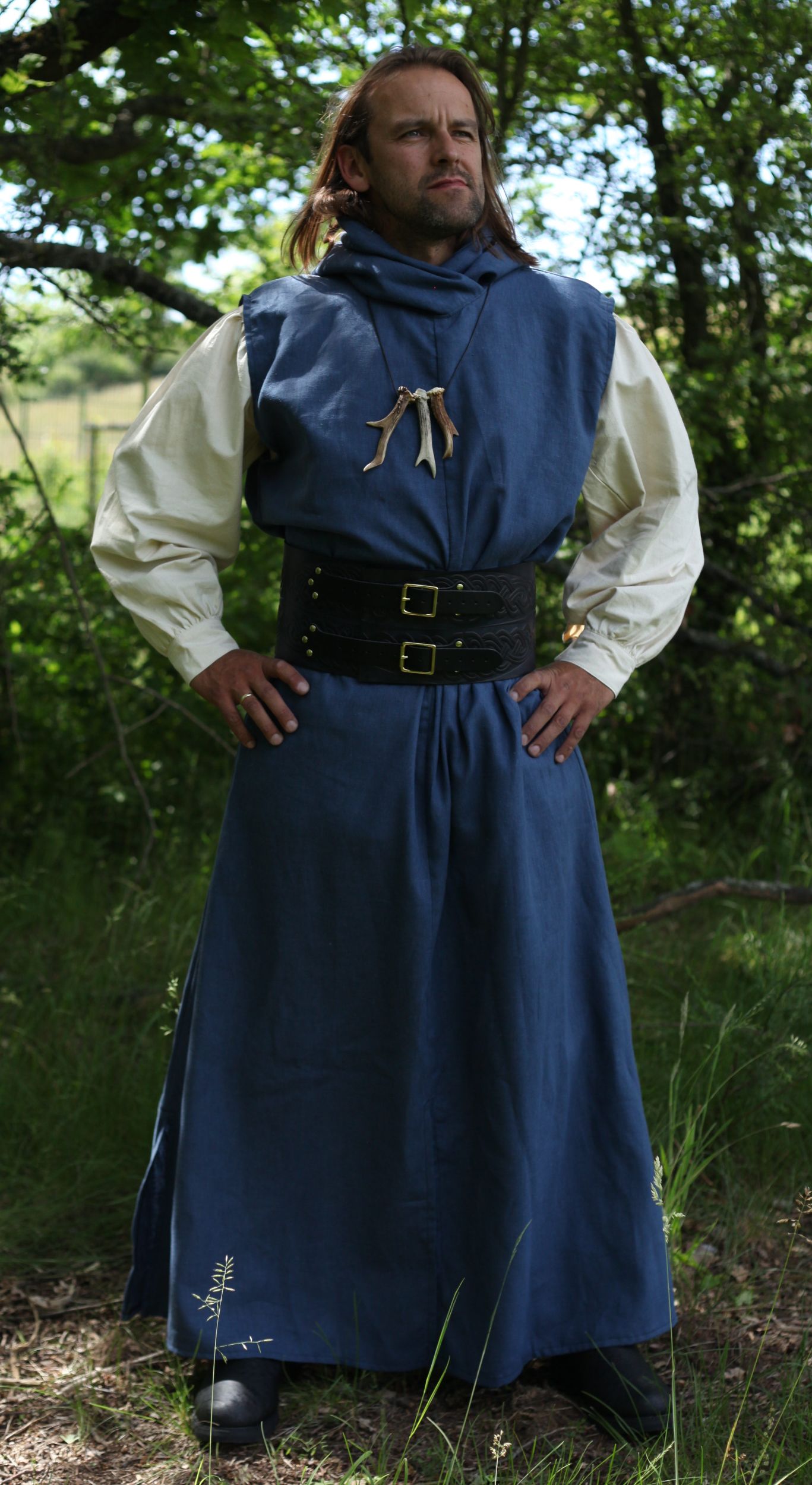 Breiter LARP Ledergürtel, blau