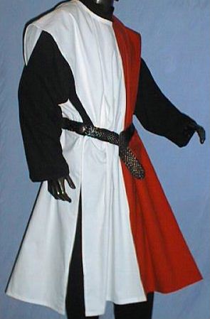 Waffenrock mittig geteilt