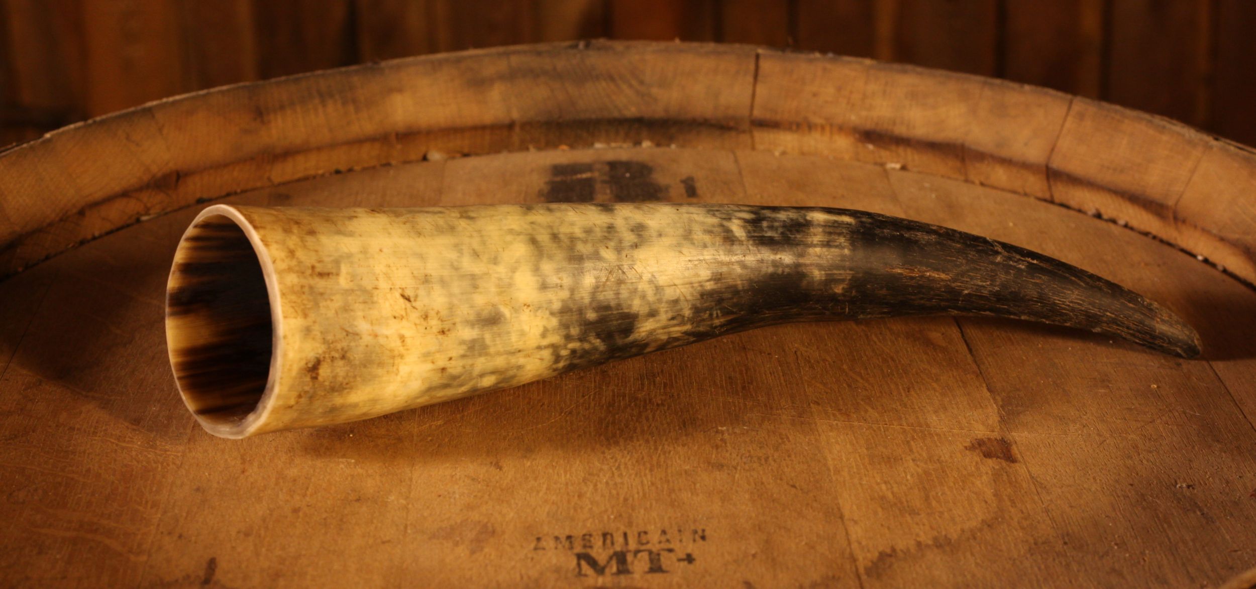 Trinkhorn 0,4L außen naturbelassen