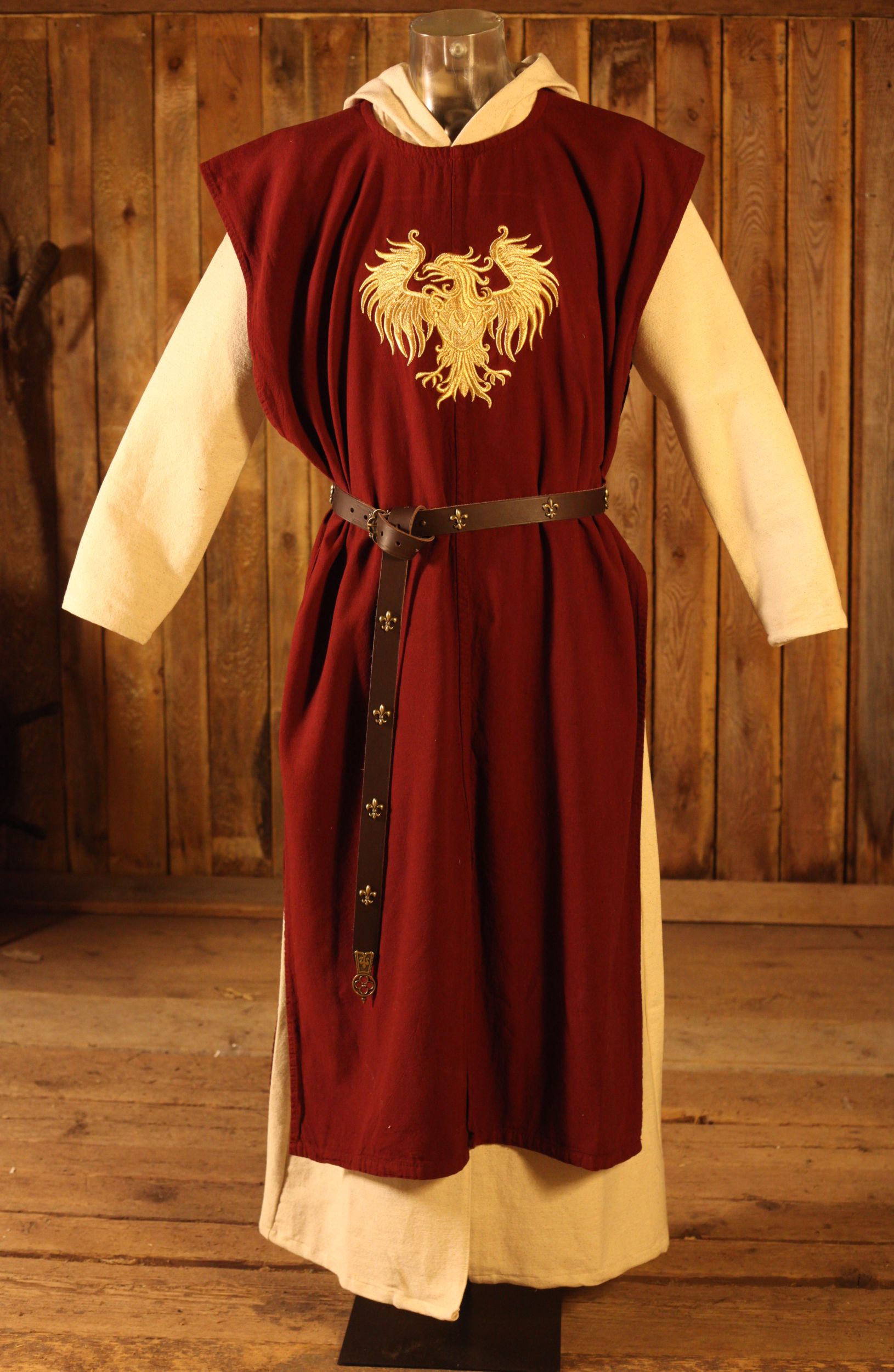 Wappenrock mit Stickerei Goldener Adler