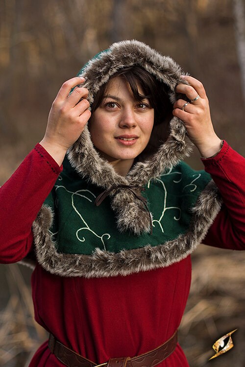 Wollgugel mit Pelzsaum