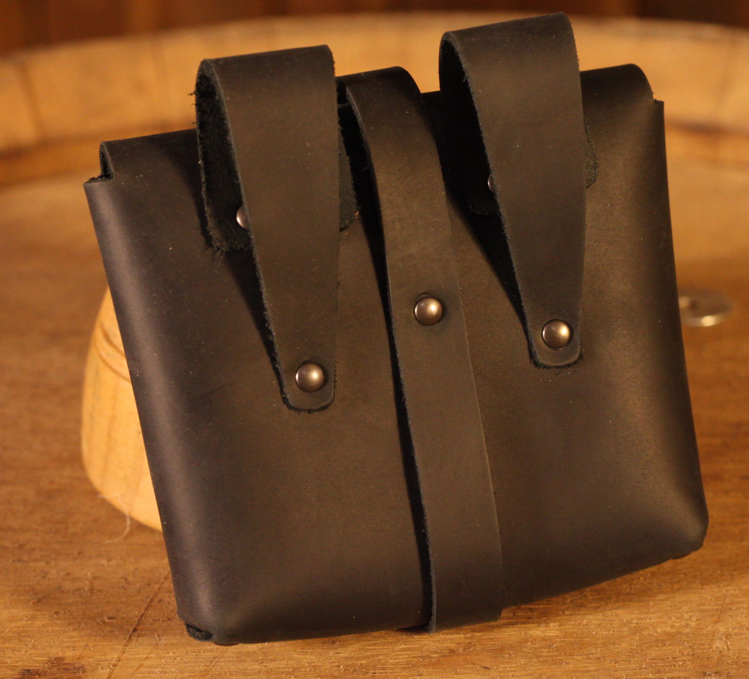 Kleine Gürteltasche aus Leder