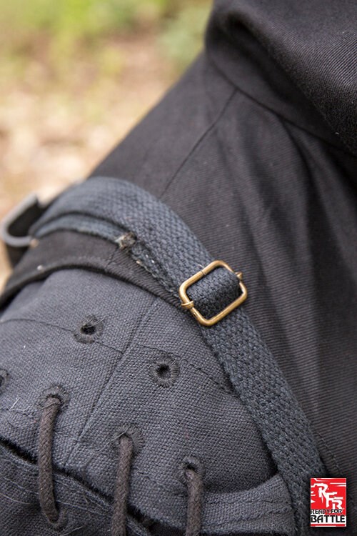 Schwarzer Schwerthalter für den Rücken