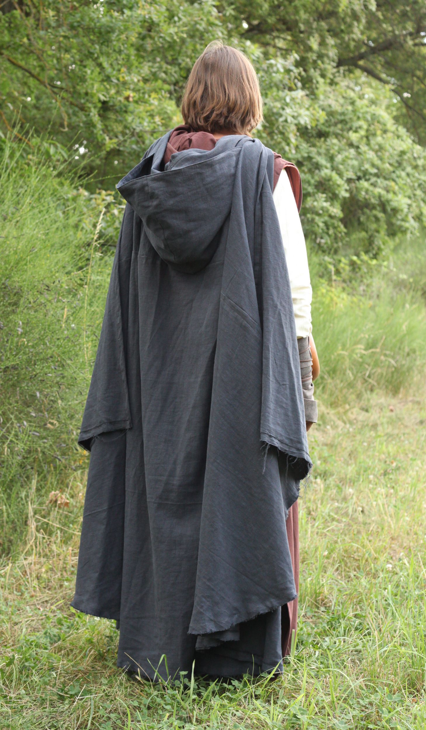 Umhang aus Leinen mit Kapuze